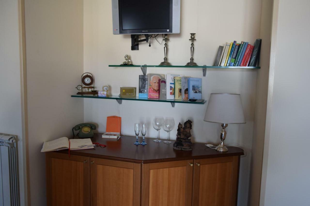 לינה וארוחת בוקר קסטל וולטורנו Bed &Breakfast Pinetamare מראה חיצוני תמונה
