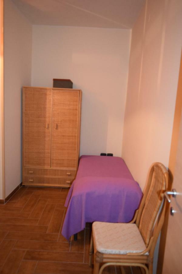 לינה וארוחת בוקר קסטל וולטורנו Bed &Breakfast Pinetamare מראה חיצוני תמונה