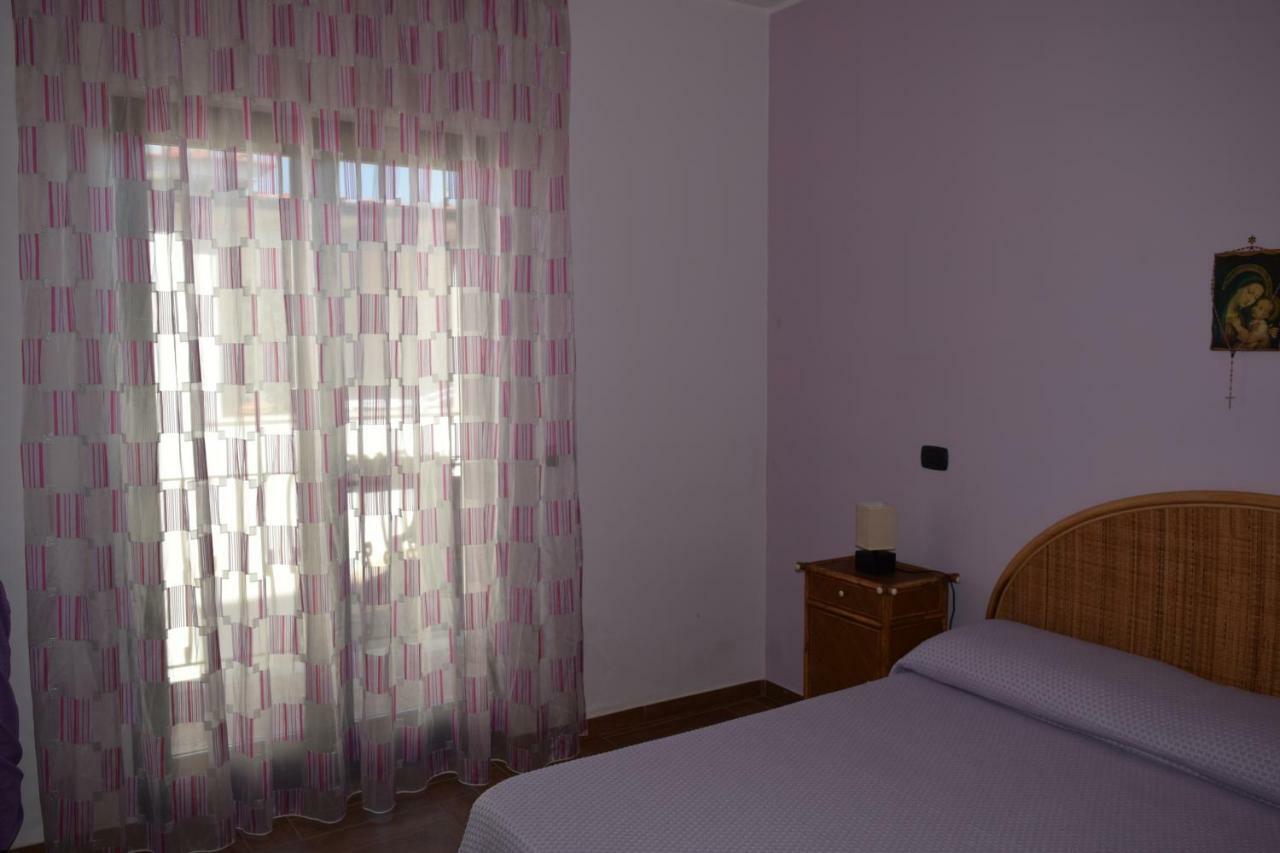 לינה וארוחת בוקר קסטל וולטורנו Bed &Breakfast Pinetamare מראה חיצוני תמונה
